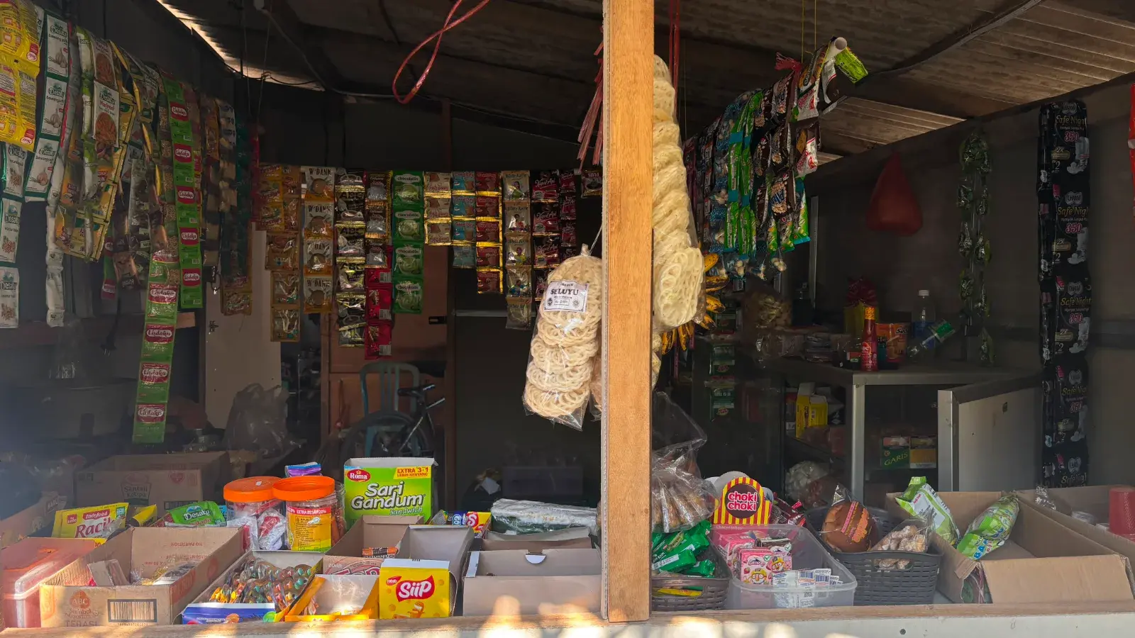 Warung Kelontong Mas Ari